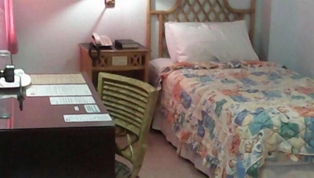 Oyo 414 Humberto'S Hotel Davao City Eksteriør billede